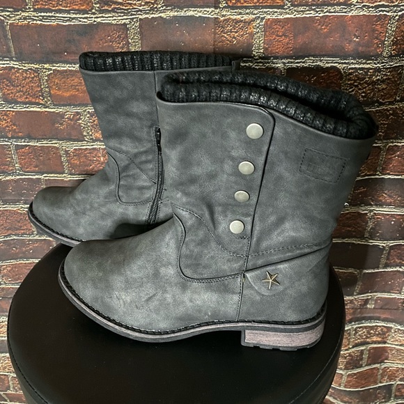Muk Luks Black Ankle Sweater Boots Sz 9 - Picture 1 of 8